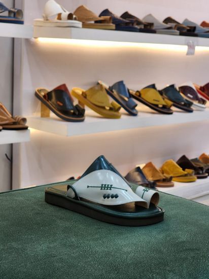 صورة زبيري وطني مطرز مديل م66